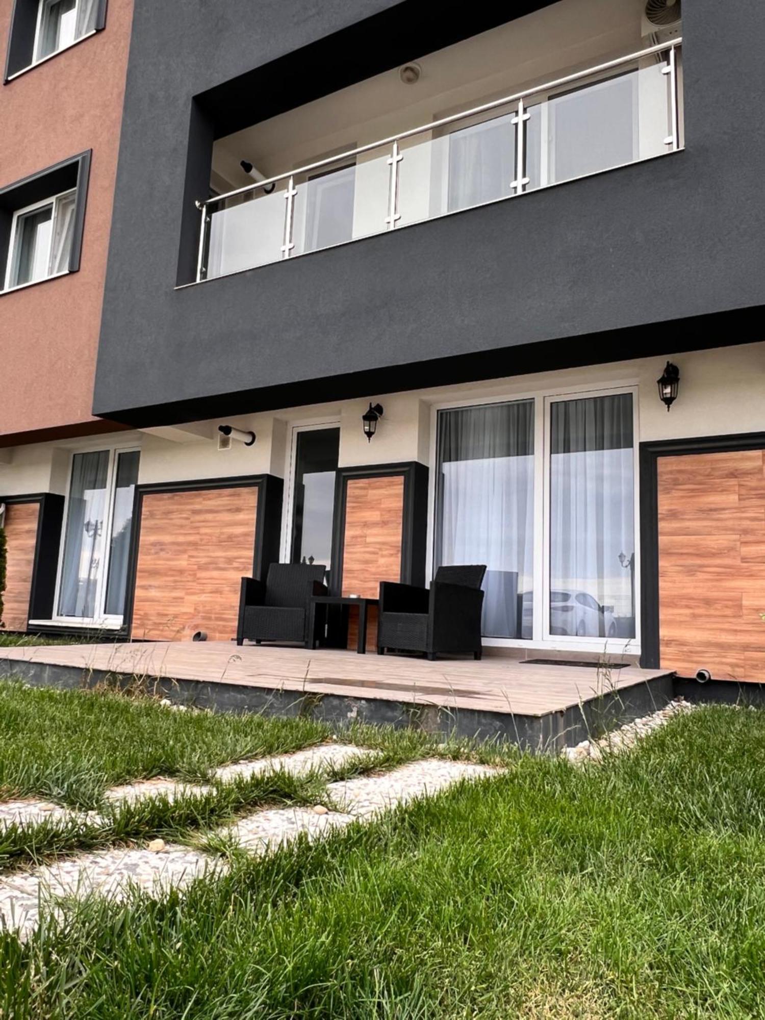 Sun Apartments Otopeni Eksteriør bilde